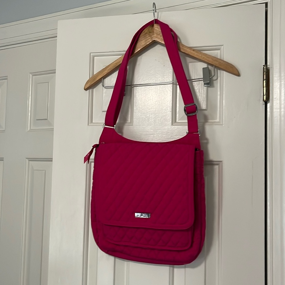Vera Bradley purse. Never used. Non-smoking home.